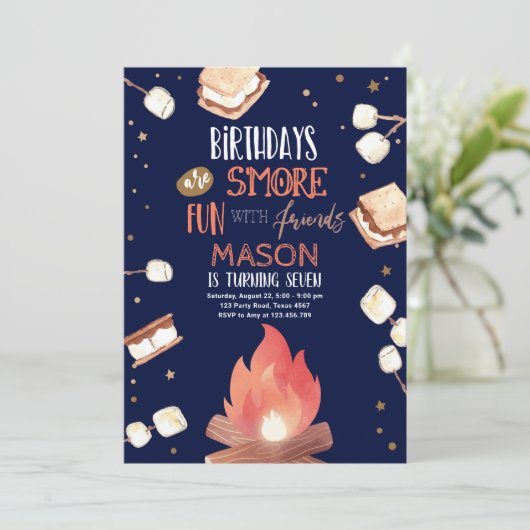 S'more Bonfire Smore Spaß Freunde Camping Geburtst Einladung (Stehend Vorderseite)