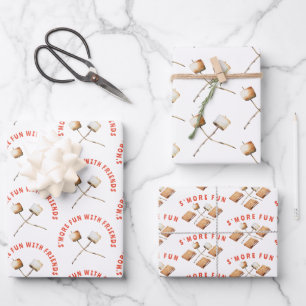 S'mores-Spaß beim Lagerfeuer im Hinterhof Friendsg Geschenkpapier Set