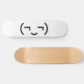 Smug Emoticon (EUR ‿) Japanischer Kaomoji Skateboard (Horizontal)