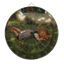 Snack Time (süßes junges Mädchen, das auf dem Gras