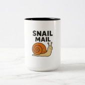 Snail Mail Vintage Funny Illustration Zweifarbige Tasse (Mittel)