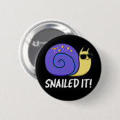 Snail Pub Dark BG Button (Vorne & Hinten)