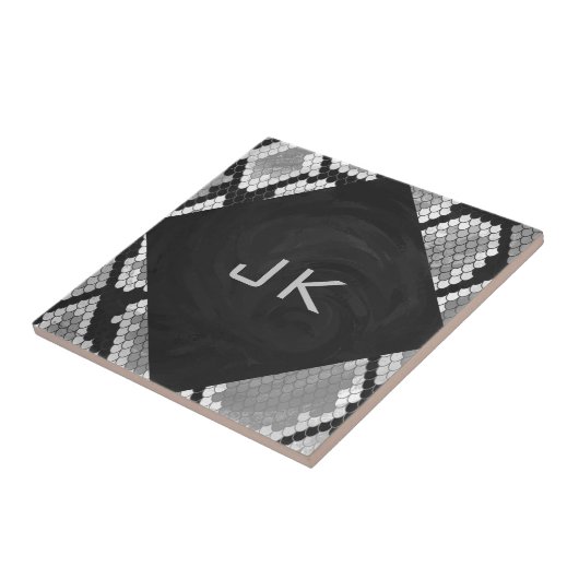 Snakeskin, grau, weiß und schwarz Mit Monogramm Fliese (Seite)