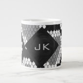Snakeskin, grau, weiß und schwarz Mit Monogramm Jumbo-Tasse (Vorderseite)