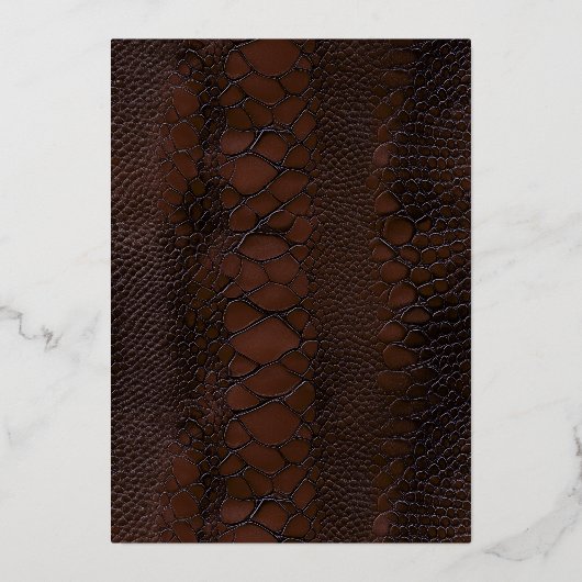 Snakeskin Leather Viktorianisch Brown Save the Dat Folieneinladung (Rückseite)