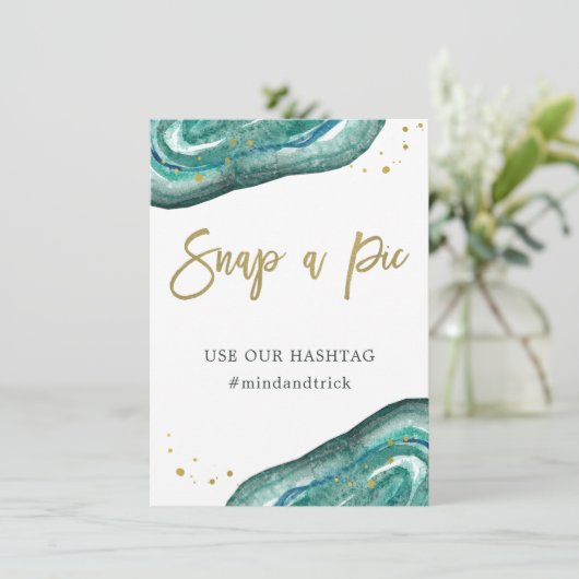 Snap a Pic | Aquamarines Geode- und Goldhochzeitsz Einladung (Stehend Vorderseite)