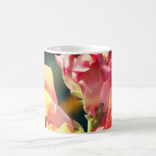 Snapdragon Blume und Biene Kaffeetasse (Mittel)