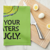 Snarky Grinch | Alle deine Pullover sind hässlich Geschirrtuch (Viertel Falte)
