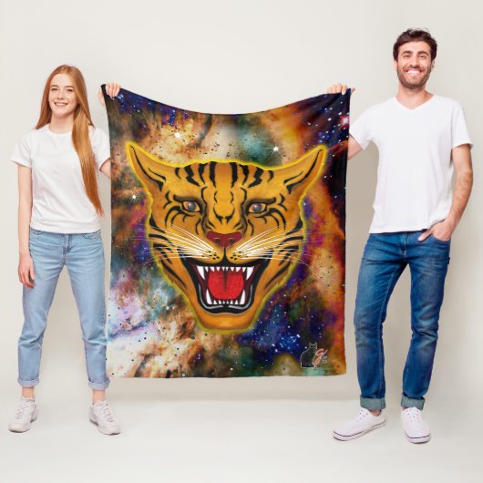 Snarling Tiger Nebula Fleece Blanket (Beispiel)