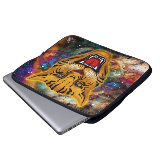 Snarling Tiger Nebula Laptopschutzhülle (Vorne Knopf)