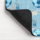 Sneakers und Fußball zurück zur Schule Mousepad (Ecke)