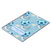 Sneakers und Fußball zurück zur Schule Notizblock (Linke Seite)