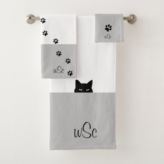 Sneaky Cat Monogram Gray Badhandtuch Set (Insitu)