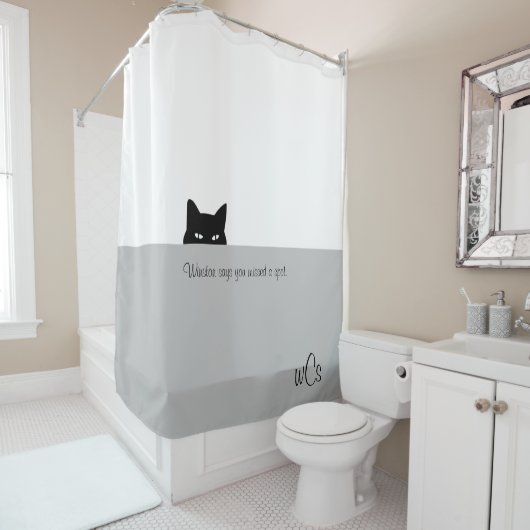 Sneaky Cay denkt, Sie haben einen Spot verpasst Duschvorhang (Beispiel)