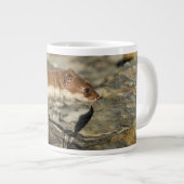 Sniffing Weasel Jumbo-Tasse (Vorderseite Rechts)