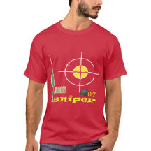 Sniper mit Helm und sieben Kugeln T - Shirt