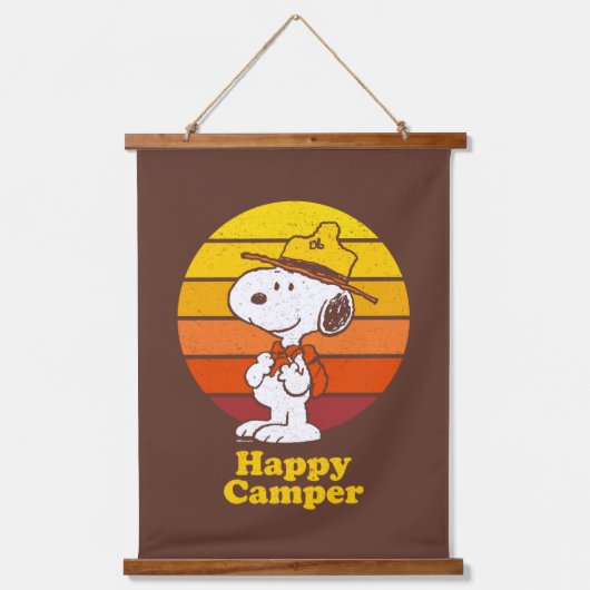Snoopy | Beagle Scout - Happy Camper Wandteppich Mit Holzrahmen (Vorderseite)
