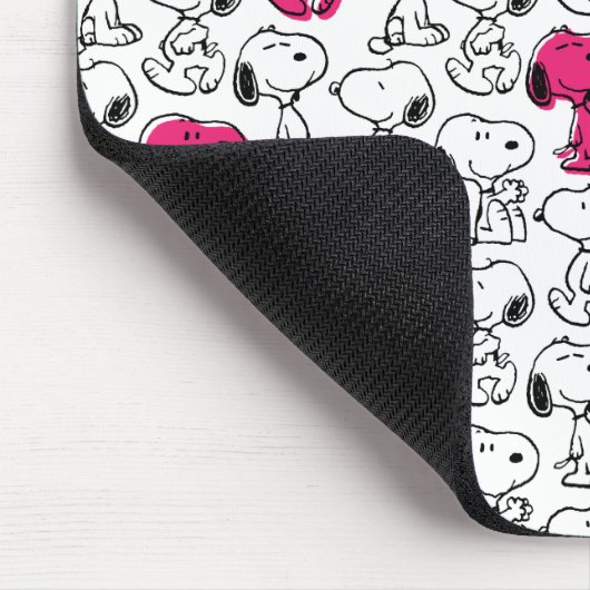 Snoopy Black & Magenta Pattern Mousepad (Ecke)