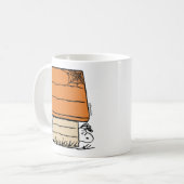 Snoopy Halloween Spider Web Doghouse Kaffeetasse (Vorderseite Links)