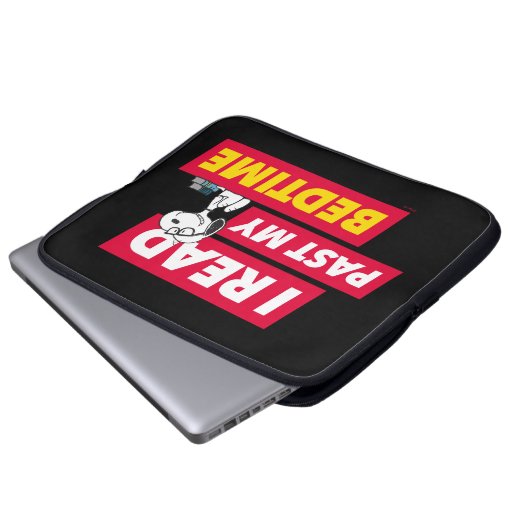 Snoopy "I Read Past My Bedtime" Laptopschutzhülle (Vorne Knopf)