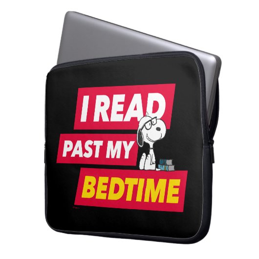 Snoopy "I Read Past My Bedtime" Laptopschutzhülle (Vorderseite Links)
