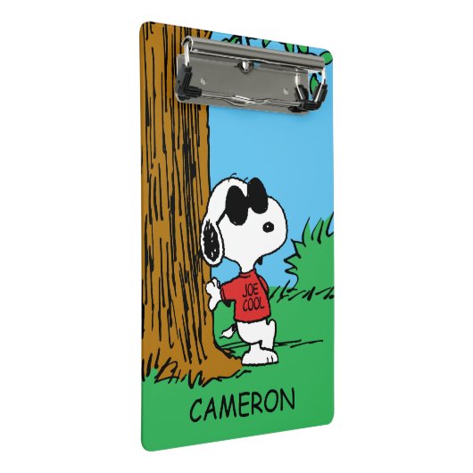 Snoopy "Joe Cool" Stehend Mini Klemmbrett (Schrägansicht)