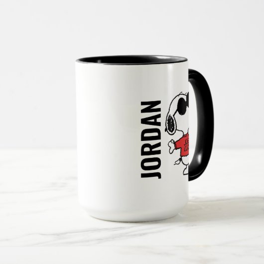 Snoopy "Joe Cool" Stehend Tasse (VorderseiteRechts)
