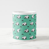 Snoopy Mustaches & Aquamarines Muster Jumbo-Tasse (Vorderseite)