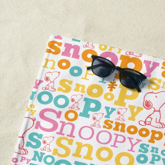 Snoopy Pastel Text Pattern Strandtuch (Beispiel)