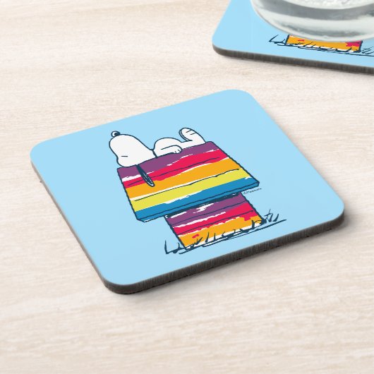 Snoopy | Rainbow Dog House Getränkeuntersetzer (Linke Seite)