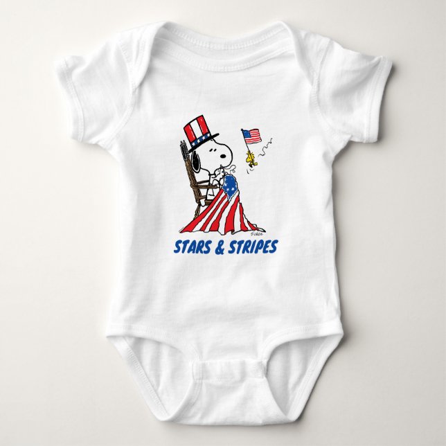 Snoopy Sewing 4. Juli Flagge Baby Strampler (Vorderseite)