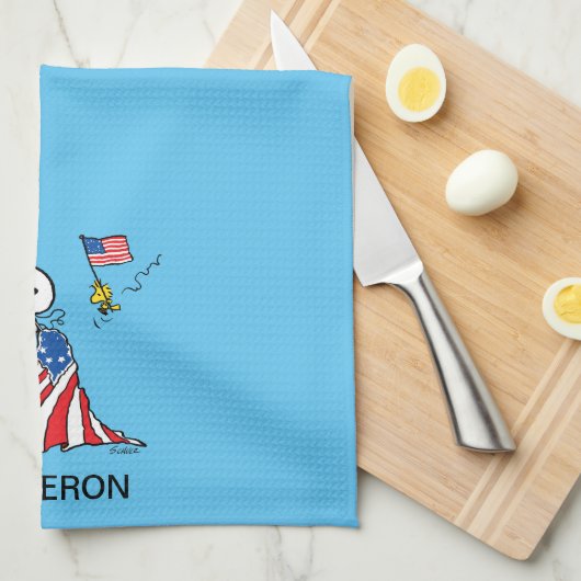 Snoopy Sewing 4. Juli Flagge Geschirrtuch (Viertel Falte)