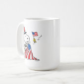 Snoopy Sewing 4. Juli Flagge Kaffeetasse (Vorderseite Links)