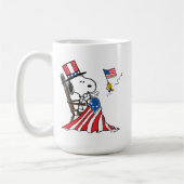 Snoopy Sewing 4. Juli Flagge Kaffeetasse (Links)