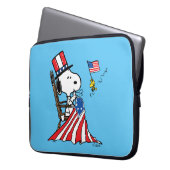 Snoopy Sewing 4. Juli Flagge Laptopschutzhülle (Vorderseite Links)