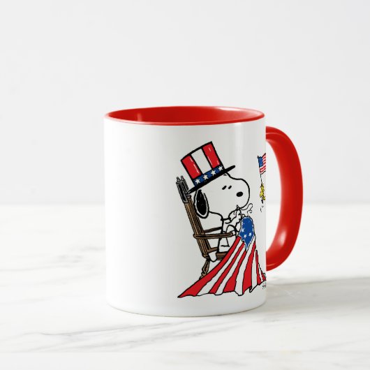 Snoopy Sewing 4. Juli Flagge Tasse (VorderseiteRechts)