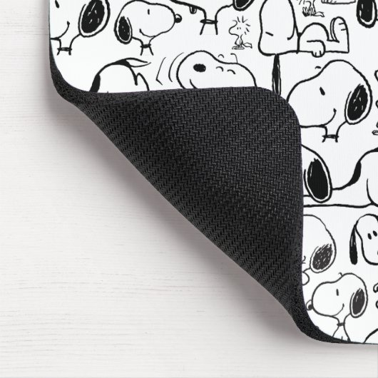 Snoopy Smile Giggle Laugh Pattern Mousepad (Ecke)