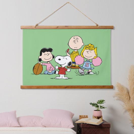 Snoopy und der Gang Play Football Wandteppich Mit Holzrahmen (Schlafzimmer)
