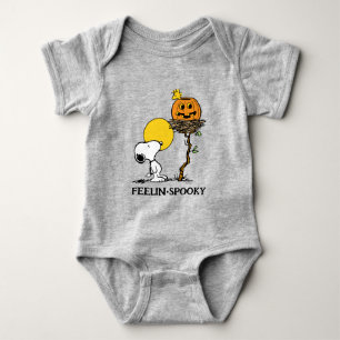 Snoopy und Holznest mit Jack O' Lantern Baby Strampler