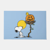 Snoopy und Holznest mit Jack O' Lantern Fußmatte (Vorderseite)