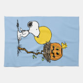 Snoopy und Holznest mit Jack O' Lantern Geschirrtuch (Horizontal)
