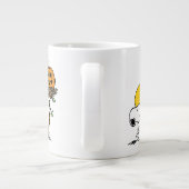 Snoopy und Holznest mit Jack O' Lantern Jumbo-Tasse (Rückseite)