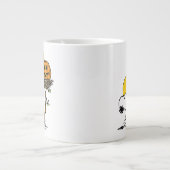 Snoopy und Holznest mit Jack O' Lantern Jumbo-Tasse (Vorderseite)