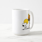 Snoopy und Holznest mit Jack O' Lantern Kaffeetasse (VorderseiteRechts)