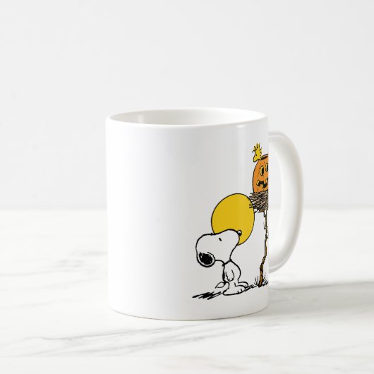 Snoopy und Holznest mit Jack O' Lantern Kaffeetasse (VorderseiteRechts)