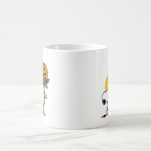 Snoopy und Holznest mit Jack O' Lantern Kaffeetasse (Mittel)