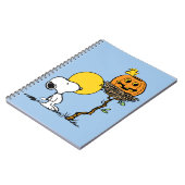 Snoopy und Holznest mit Jack O' Lantern Notizblock (Linke Seite)