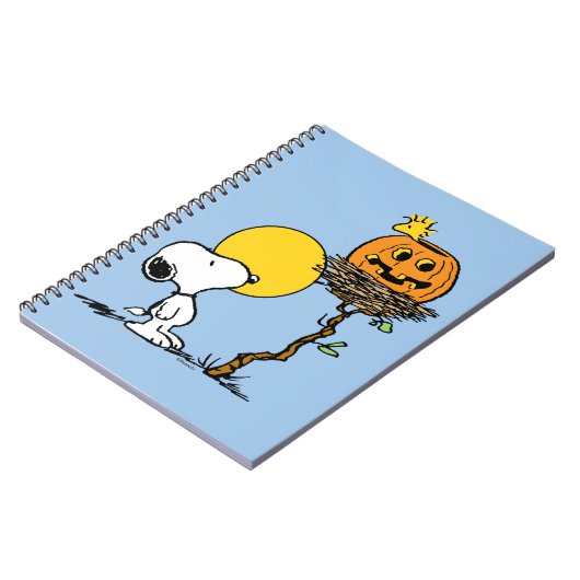 Snoopy und Holznest mit Jack O' Lantern Notizblock (Linke Seite)