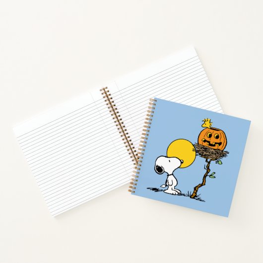 Snoopy und Holznest mit Jack O' Lantern Notizblock (Innenseite)