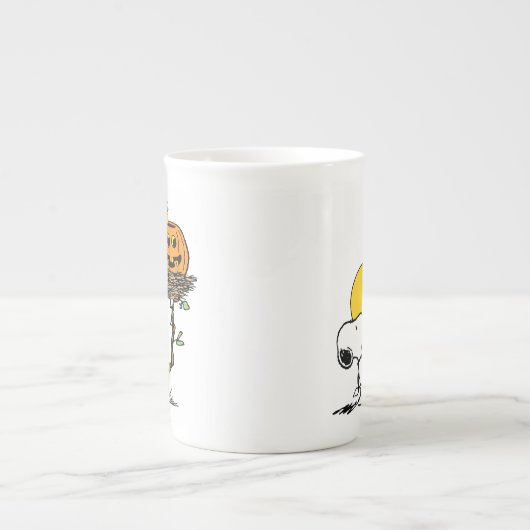 Snoopy und Holznest mit Jack O' Lantern Porzellantasse (Vorderseite)